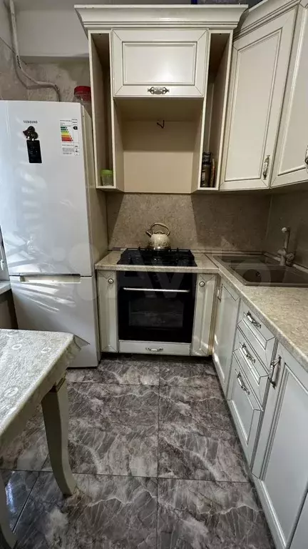 3-к. квартира, 60 м, 1/5 эт. - Фото 0