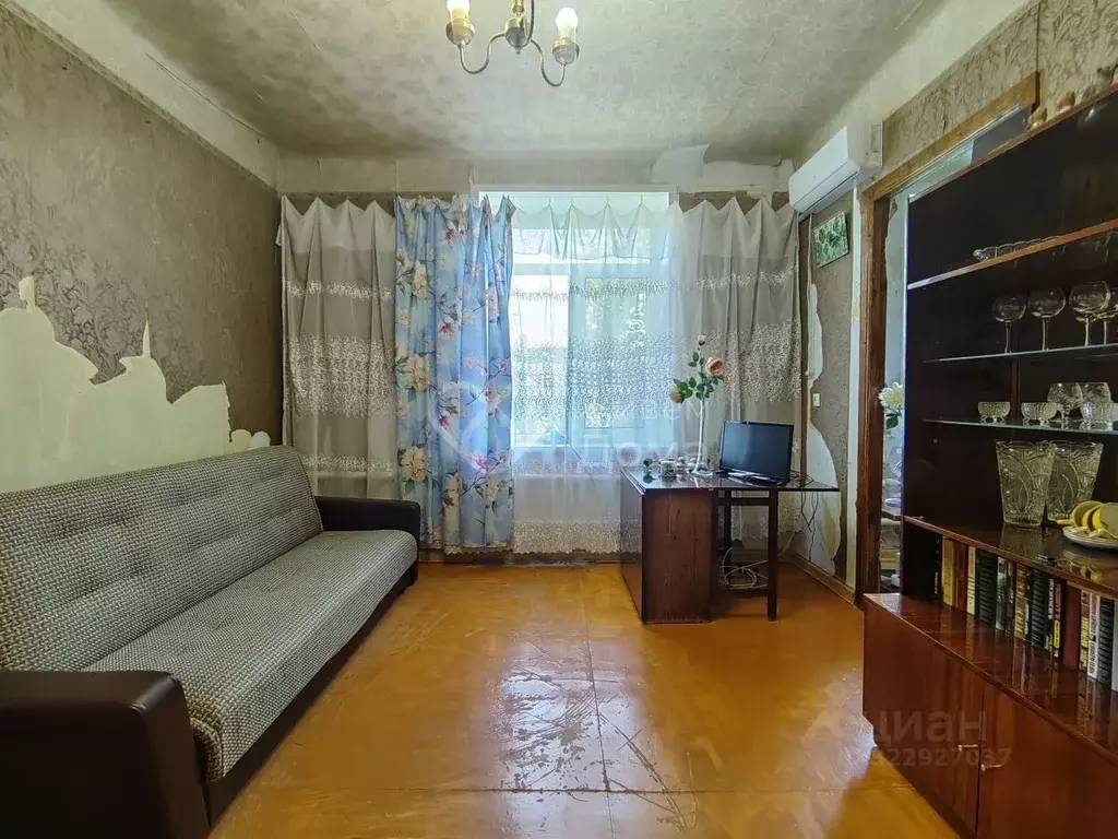 2-к кв. Волгоградская область, Волгоград ул. Карла Либкнехта, 64 (38.6 ... - Фото 1