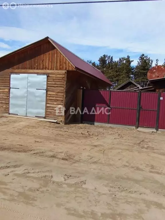 3-комнатная квартира: посёлок городского типа Усть-Баргузин, улица ... - Фото 1