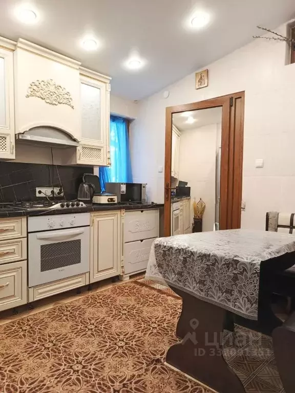 2-к кв. Крым, Симферополь ул. Караимская, 56 (40.0 м) - Фото 1