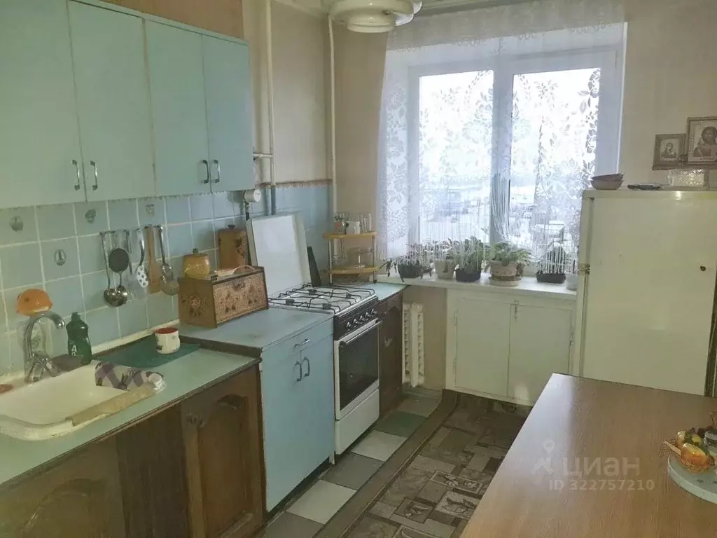 2-к кв. Волгоградская область, Волгоград ул. Карла Либкнехта, 13 (46.0 ... - Фото 1