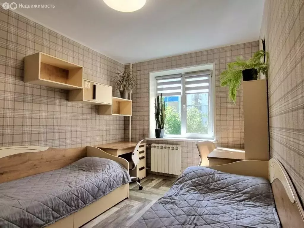 3-комнатная квартира: Новокузнецк, проспект Мира, 8 (65.9 м) - Фото 0