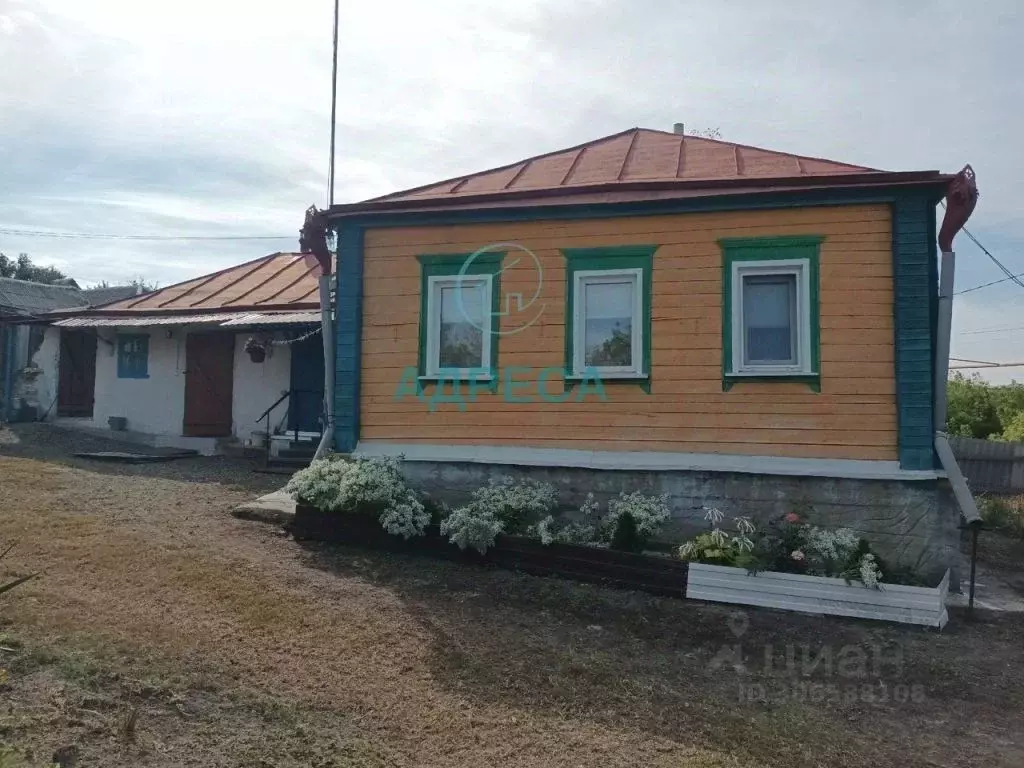 Дом в Белгородская область, Новооскольский муниципальный округ, с. ... - Фото 0