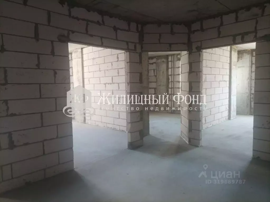 3-к кв. Курская область, Курск просп. Вячеслава Клыкова, 9В (83.1 м) - Фото 1