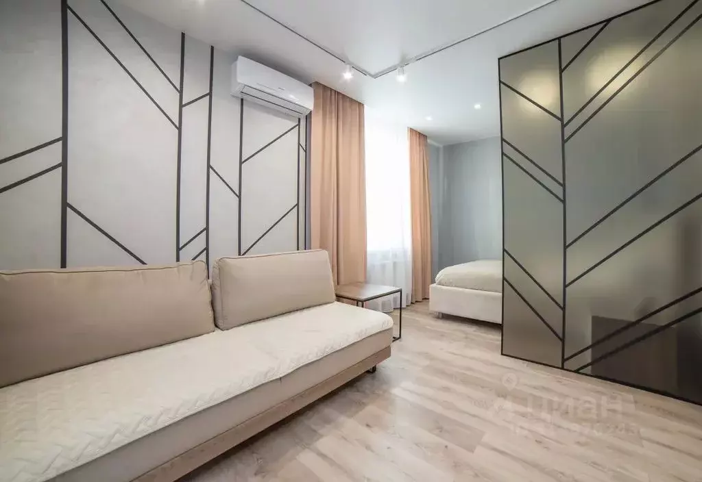 1-к кв. Свердловская область, Екатеринбург пер. Шаронова, 31 (57.0 м) - Фото 2