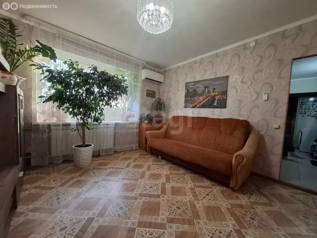 3-комнатная квартира: Волжский, улица имени Генерала Карбышева, 5 ... - Фото 1