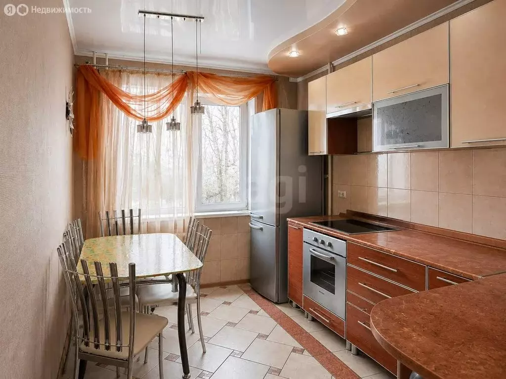 4-комнатная квартира: Белгород, улица Губкина, 24А (93.1 м) - Фото 2