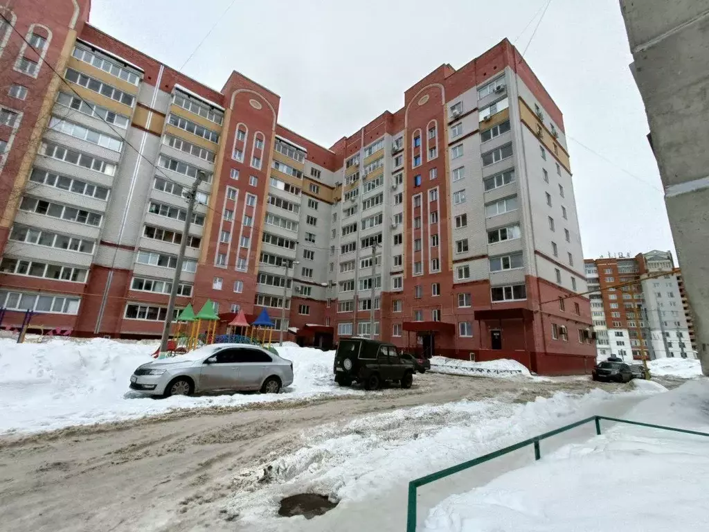 2-к кв. Марий Эл, Йошкар-Ола ул. Петрова, 22 (65.0 м) - Фото 1