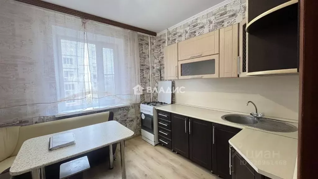 3-к кв. Белгородская область, Белгород ул. Есенина, 16 (72.0 м) - Фото 1