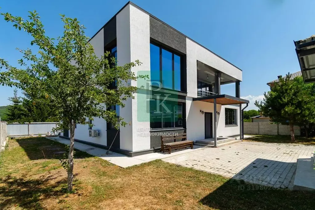 Дом в Севастополь с. Гончарное, ул. Орлиновская, 16 (273 м) - Фото 1