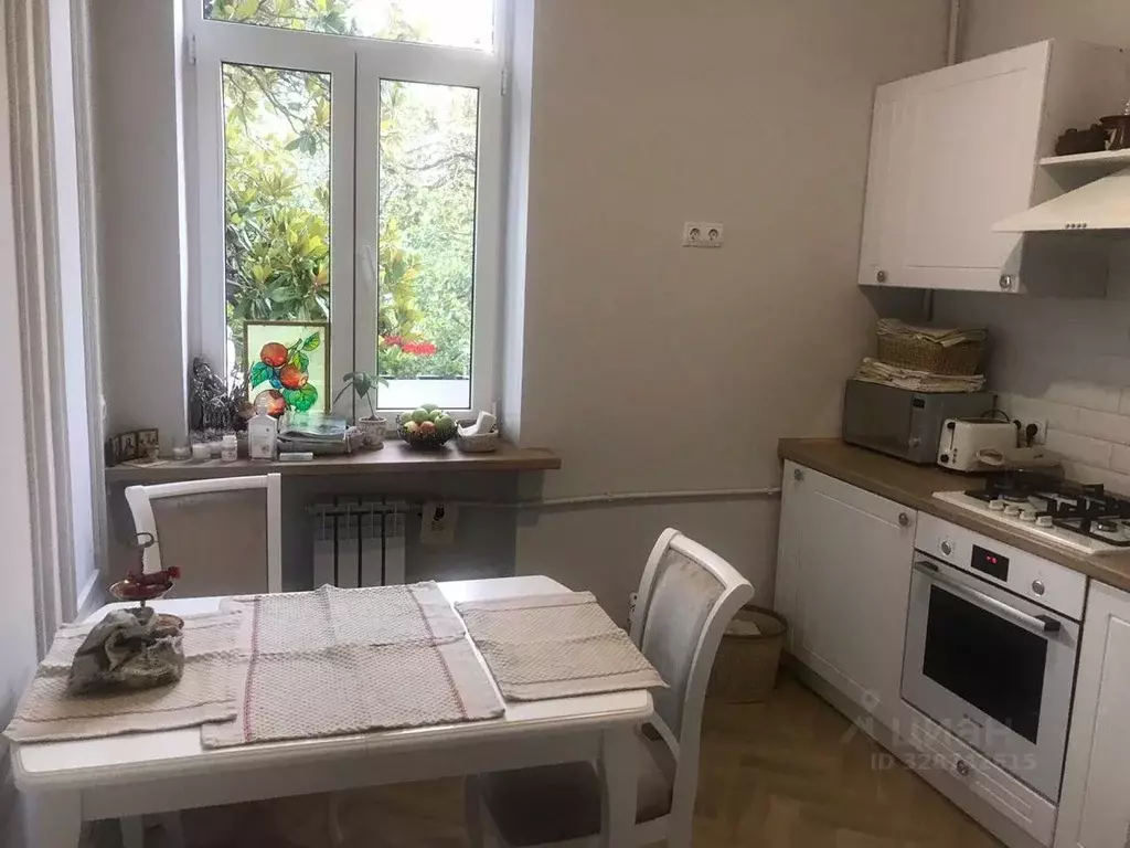 2-к кв. Краснодарский край, Сочи ул. Конституции СССР, 16 (64.0 м) - Фото 2