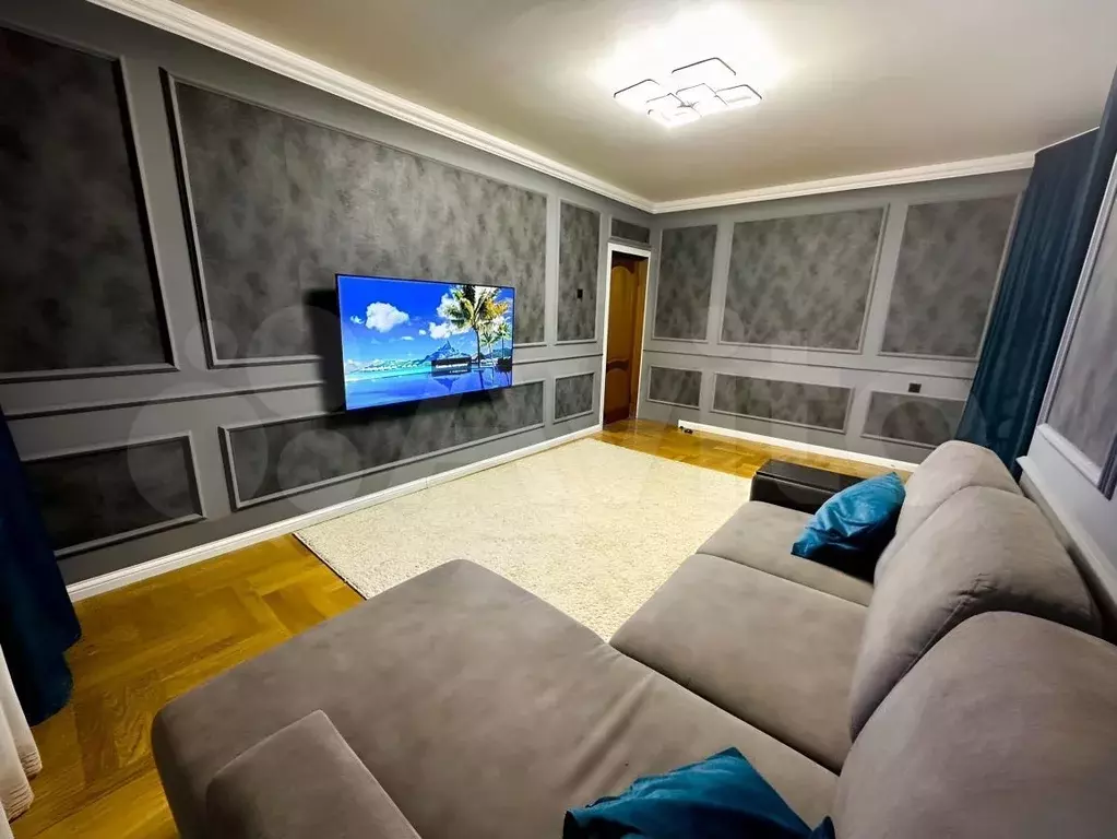 2-к. квартира, 60 м, 13/17 эт. - Фото 0