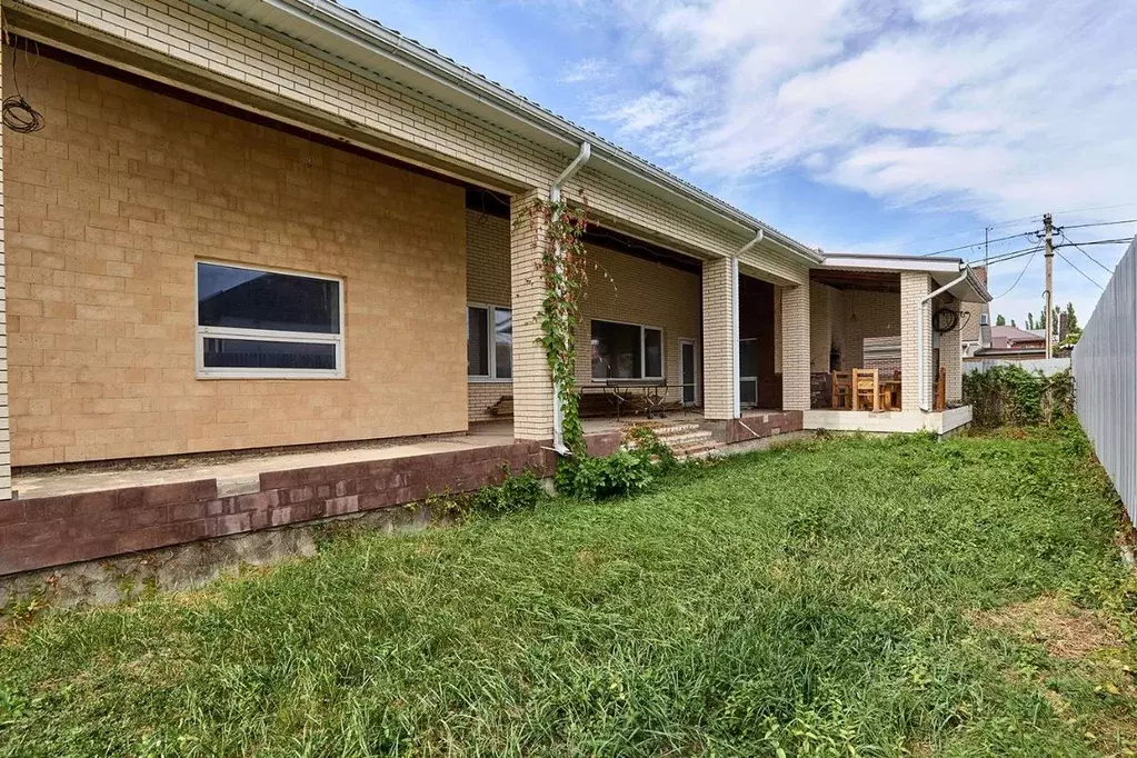 Дом в Краснодарский край, Краснодар № 1 СНТ, ул. Центральная (258 м) - Фото 1