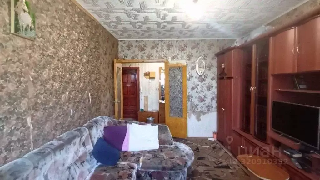 4-к кв. Астраханская область, Камызяк Молодежная ул., 16 (70.4 м) - Фото 1