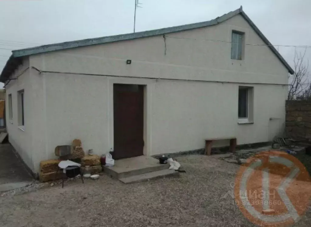 Дом в Крым, Сакский район, Ромашкинское с/пос, с. Колоски ул. Ленина, ... - Фото 1