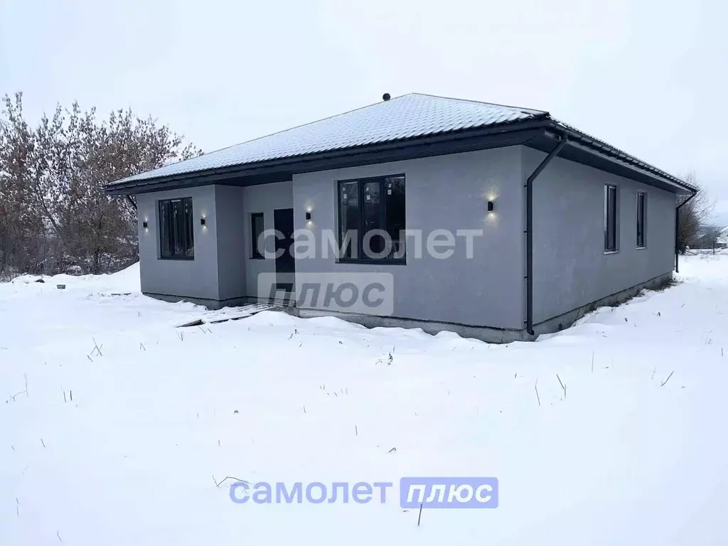 Дом в Чувашия, Чебоксарский муниципальный округ, д. Шанары ул. ... - Фото 1