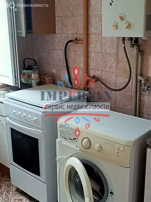 3-комнатная квартира: Шебекино, улица Шумилова, 21 (46.9 м) - Фото 1