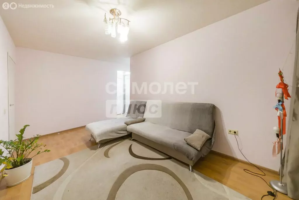 3-комнатная квартира: Екатеринбург, улица Машиностроителей, 79 (56.4 ... - Фото 2