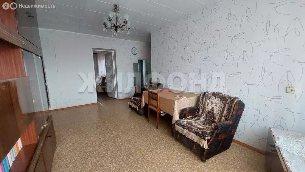 3-комнатная квартира: Тольятти, улица Лизы Чайкиной, 85 (60 м) - Фото 1