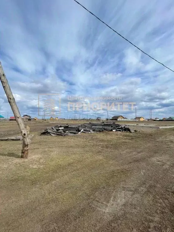 Участок в Саха (Якутия), Якутск городской округ, с. Хатассы ул. ... - Фото 0