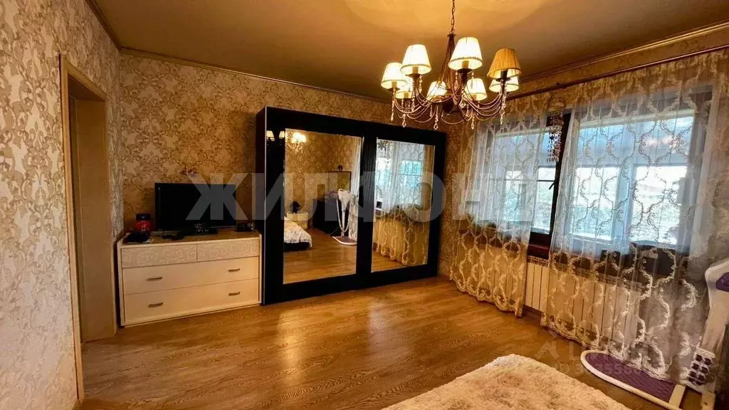 Дом в Хакасия, Абакан ул. Владимира Высоцкого (238 м) - Фото 2