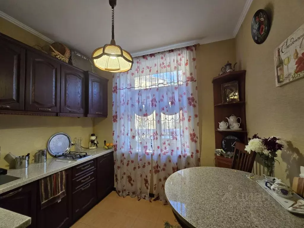 2-к кв. Крым, Ялта ул. Бирюкова, 10/17 (52.4 м) - Фото 2