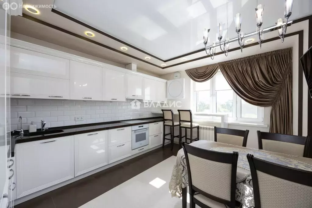 3-комнатная квартира: Благовещенск, Зейская улица, 222 (98.3 м) - Фото 1