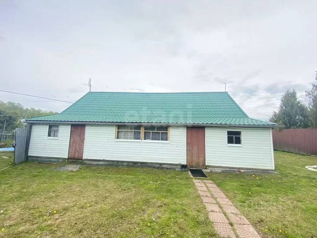 Дом в Калужская область, Юхновский район, Щелканово с/пос, с. ... - Фото 1