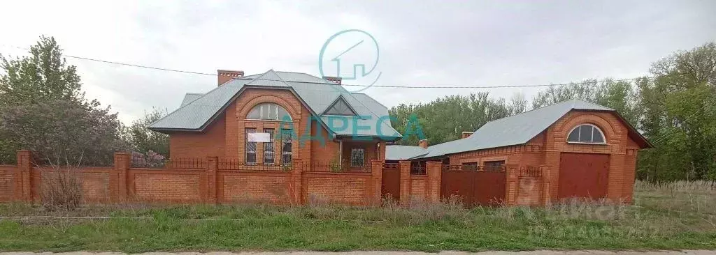 Дом в Белгородская область, Новый Оскол ул. Святых Петра и Павла (240 ... - Фото 0