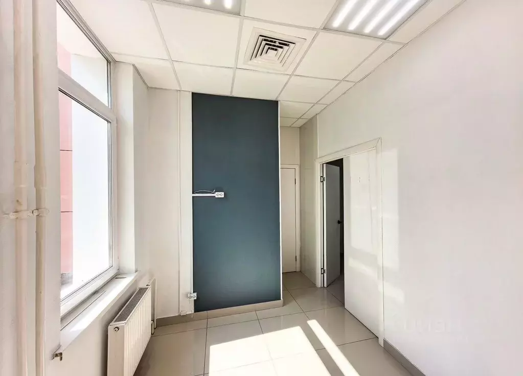 Офис в Свердловская область, Екатеринбург ул. Краснолесья, 74 (19 м) - Фото 2