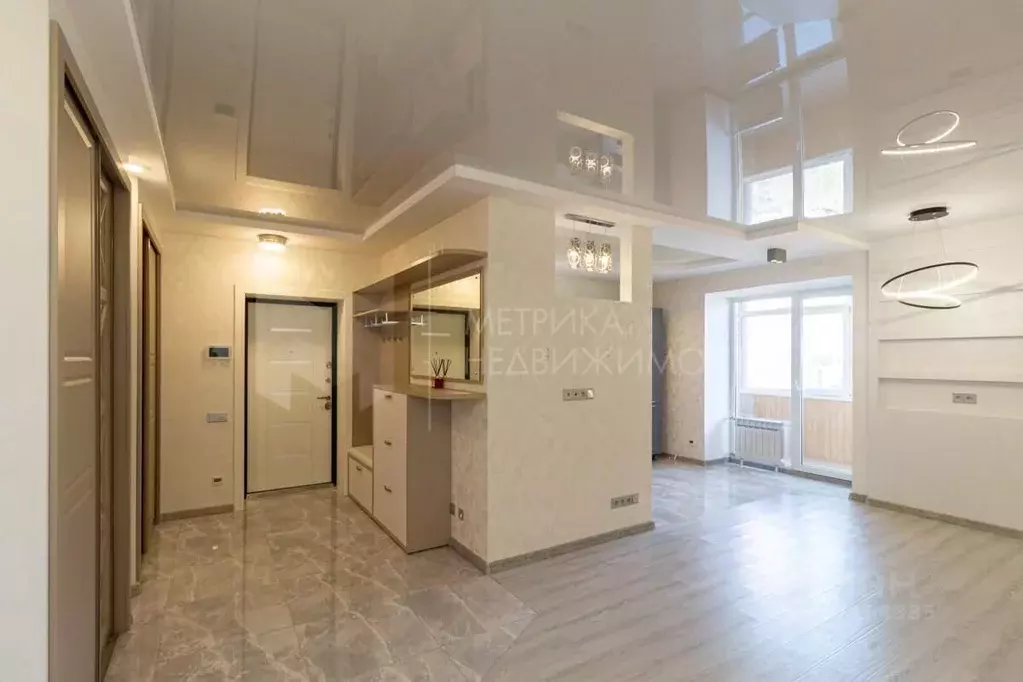 2-к кв. Тюменская область, Тюмень Сургутская ул., 11к2 (87.0 м) - Фото 0