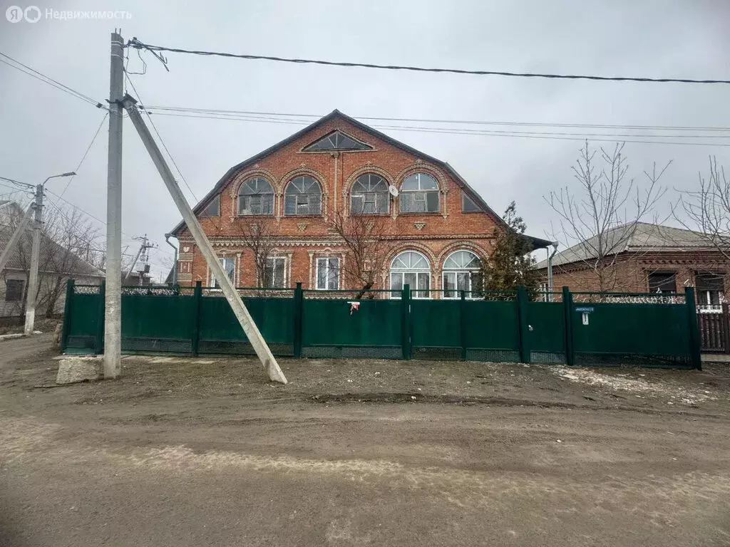 Дом в Батайск, Украинская улица, 1Б (405 м) - Фото 0