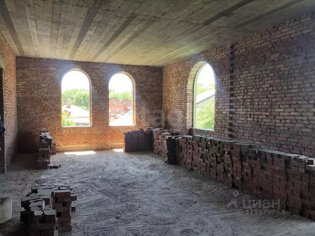 Дом в Ставропольский край, Пятигорск ул. Кутейникова (564 м) - Фото 1