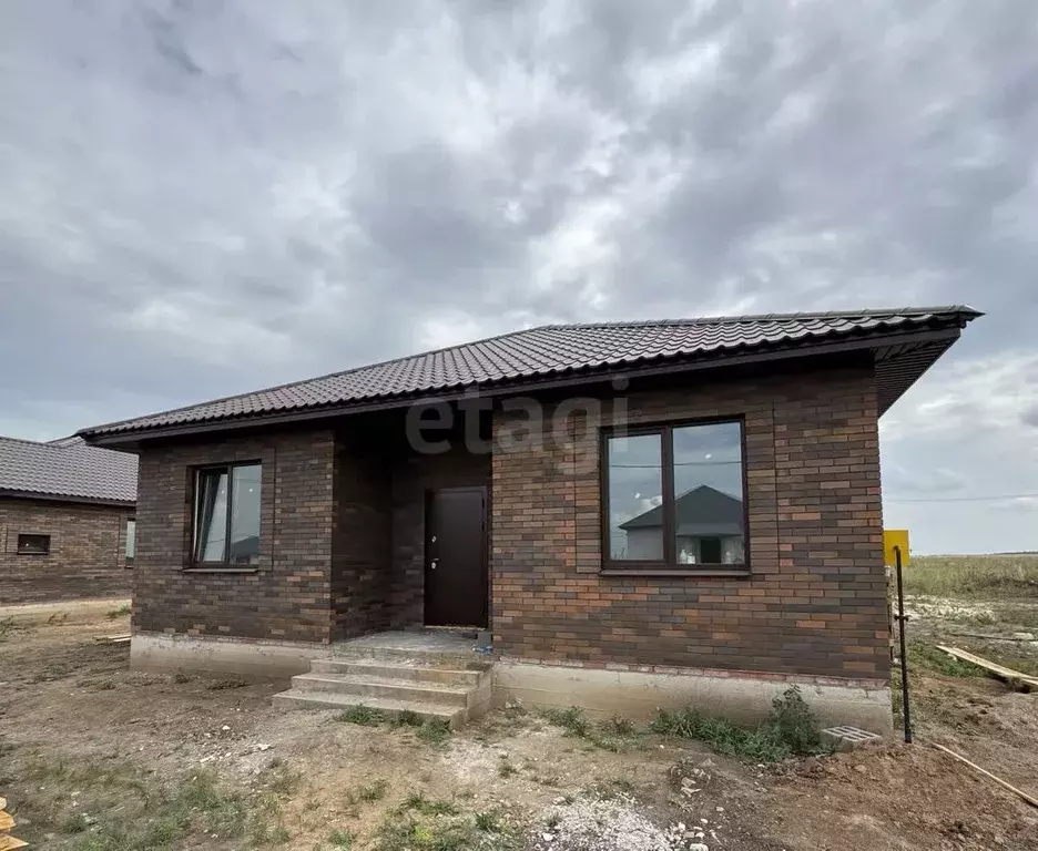 Дом в Оренбургская область, Оренбургский район, с. Благословенка ул. ... - Фото 1