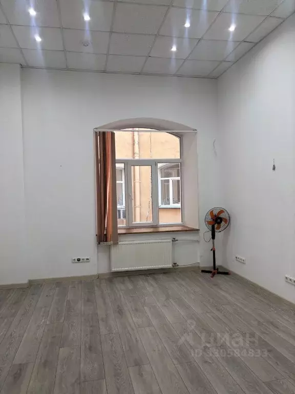 Офис в Санкт-Петербург 2-я Советская ул., 27/2 (18 м) - Фото 1