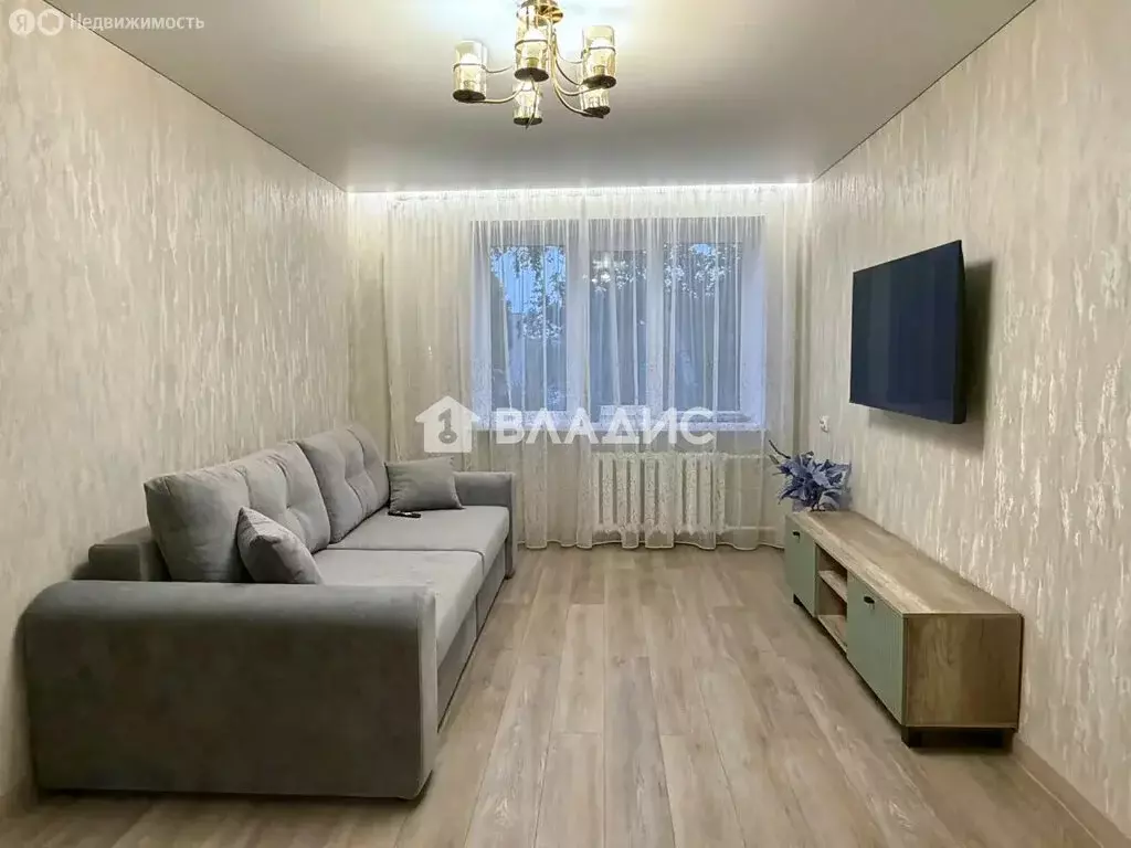 3-комнатная квартира: Стерлитамак, улица Щербакова, 7 (61.7 м) - Фото 1