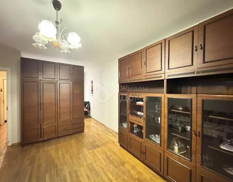 1-к кв. Волгоградская область, Волгоград Ярославская ул., 10 (49.1 м) - Фото 1