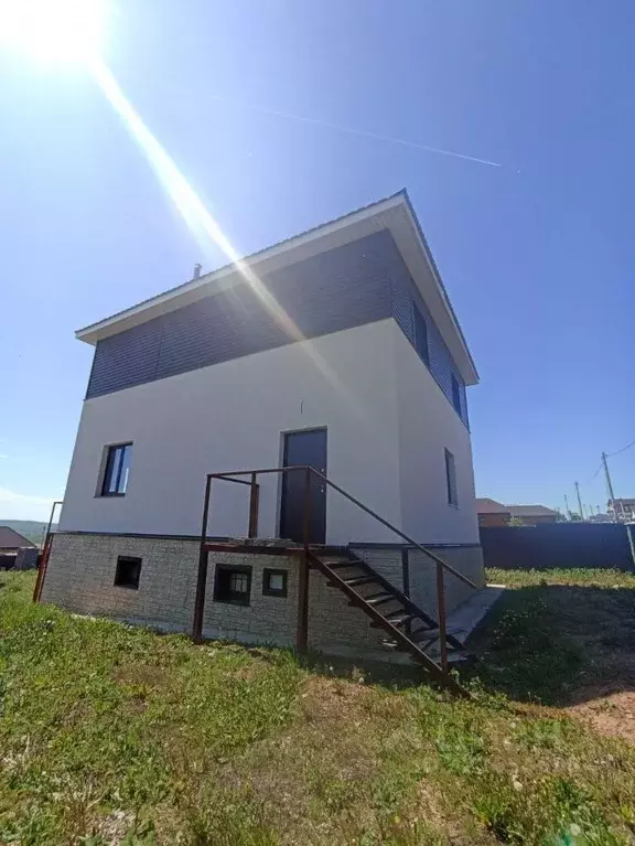 Дом в Башкортостан, Уфимский район, Юматовский сельсовет, с. Станции ... - Фото 1