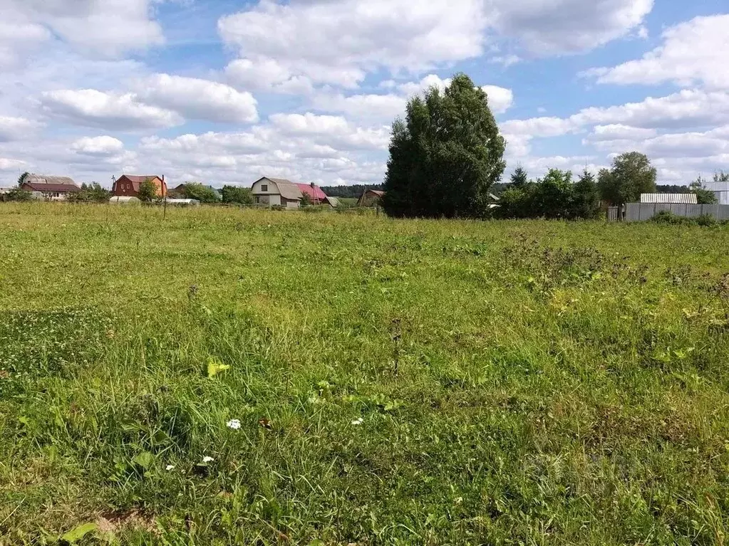 Участок в Московская область, Сергиево-Посадский городской округ, д. ... - Фото 1