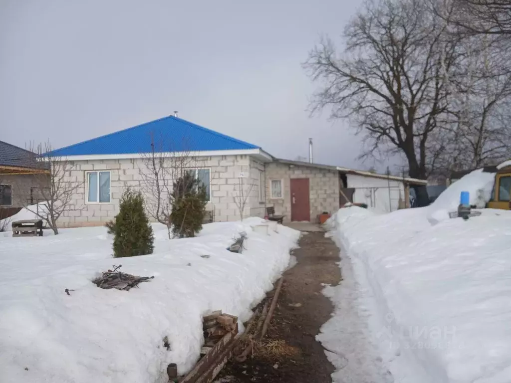 Дом в Самарская область, Ставропольский район, Александровка с/пос, с. ... - Фото 1