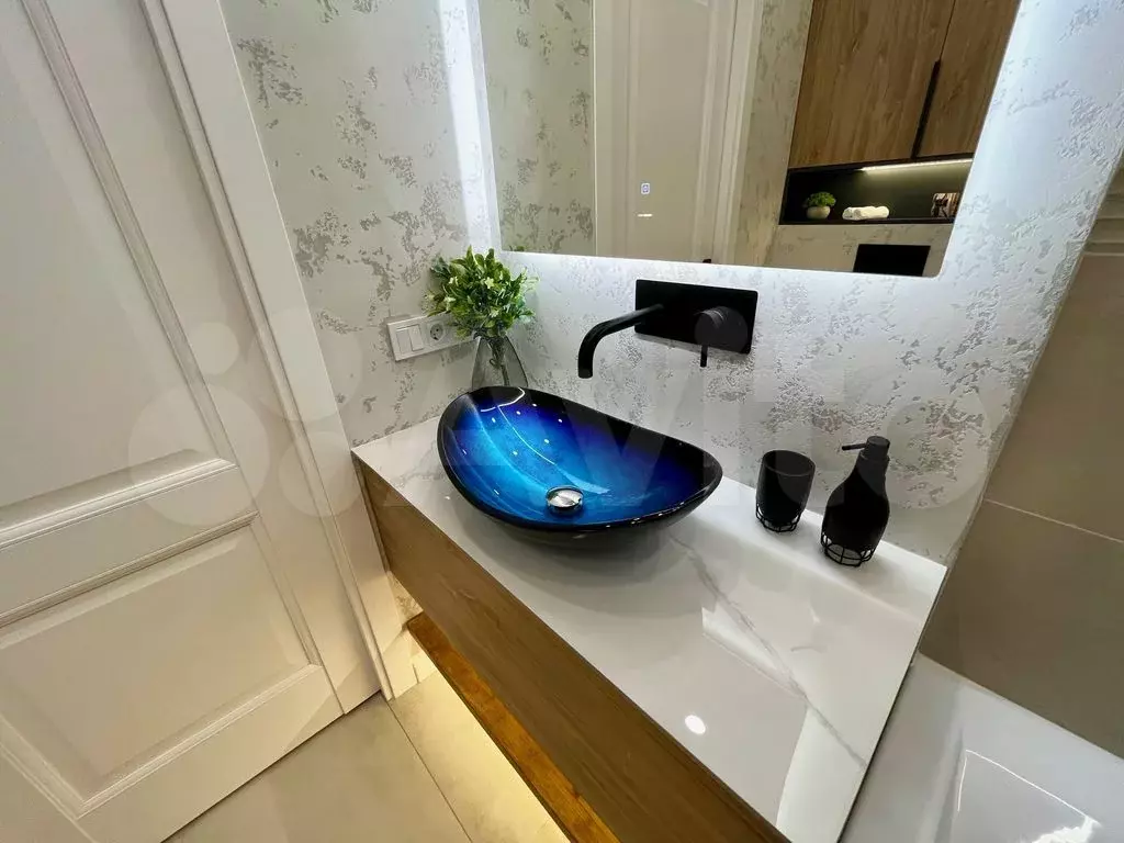 2-к. квартира, 60 м, 15/25 эт. - Фото 0