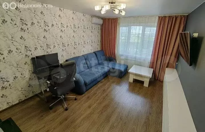 3-комнатная квартира: Саратов, улица имени Братьев Никитиных, 8к4 ... - Фото 0