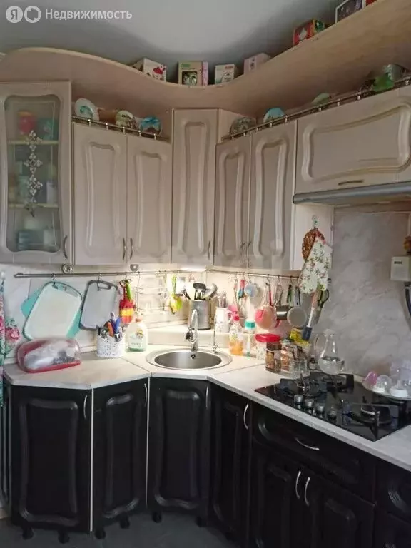 3-комнатная квартира: Омск, микрорайон Солнечный, улица Комкова, 7Б ... - Фото 2