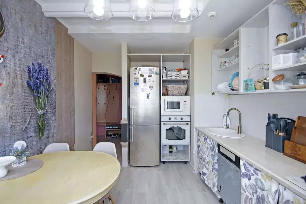 3-к кв. Омская область, Омск ул. 20-я Линия, 59б (63.7 м) - Фото 2