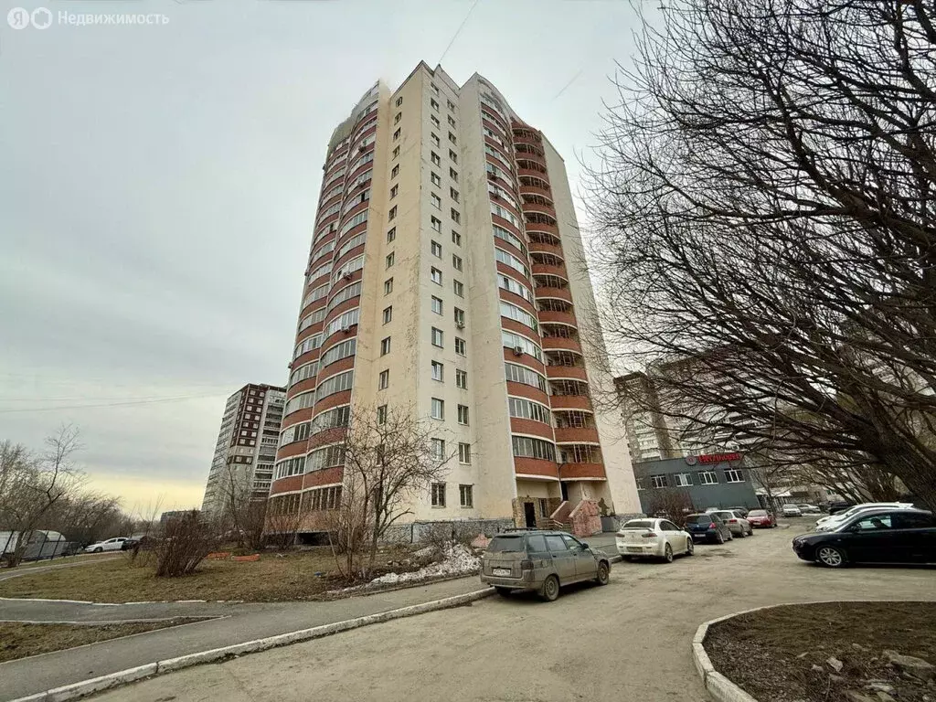 3-комнатная квартира: Екатеринбург, Сиреневый бульвар, 10 (67 м) - Фото 0