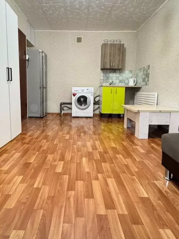 Комната 16,5 м в 3-к., 1/9 эт. - Фото 1