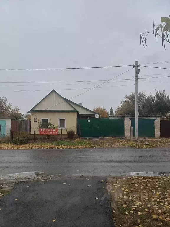 Дом в Саратовская область, Энгельс муниципальное образование, ... - Фото 1