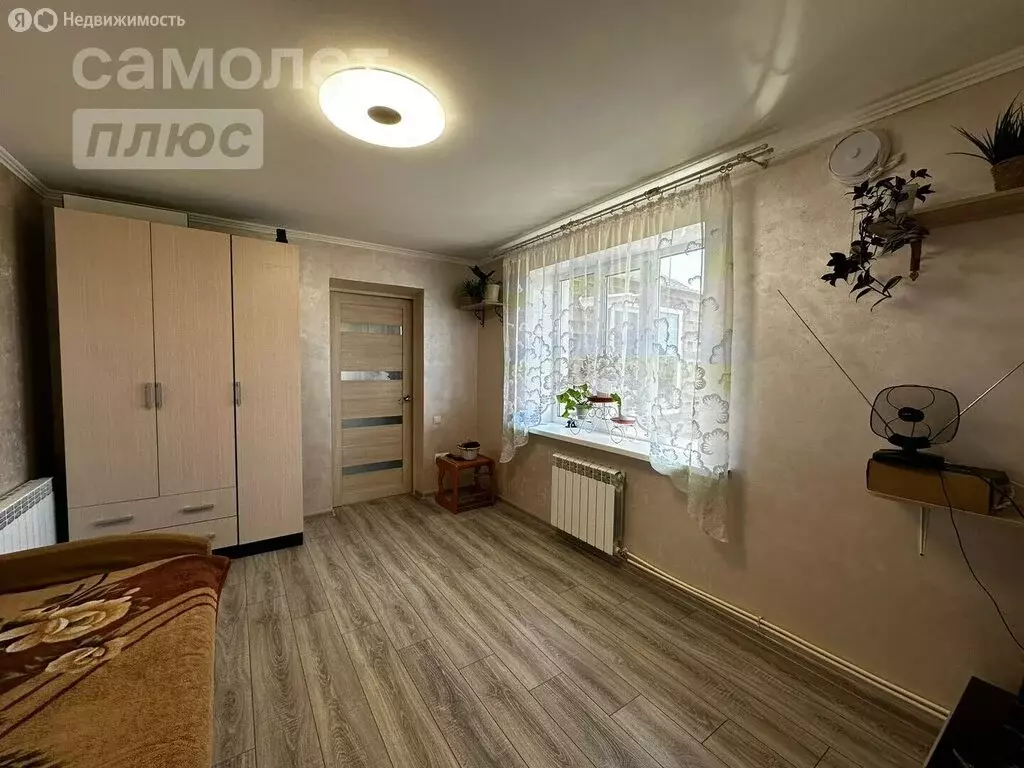Дом в село Нижняя Павловка, Советская улица, 2 (53.5 м) - Фото 0