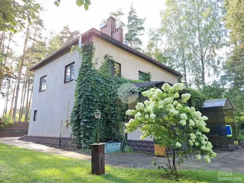 Коттедж в Ленинградская область, Гатчинский район, Вырица городской ... - Фото 1