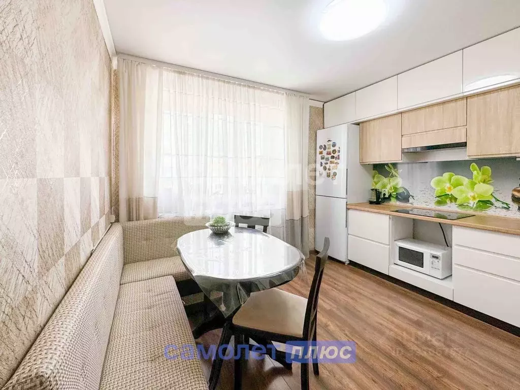 2-к кв. Чувашия, Чебоксары просп. Чебоксарский, 35 (59.0 м) - Фото 1